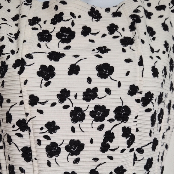 Danny And Nicole Elegant Black and White Floral Midi Dress Size 4 NWOT - Picture 3 of 7